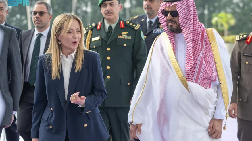رئيسة وزراء إيطاليا تصل إلى جدة