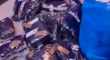 ضبط 3 آلاف قطعة ملابس مقلدة لعلامات تجارية في جدة