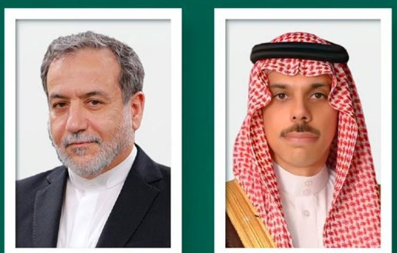 فيصل بن فرحان يبحث جهود التهدئة في المنطقة مع نظيره الإيراني