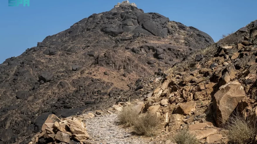 قلعة رعوم التاريخية.. إطلالة بانورامية ساحرة على المواقع السياحية بنجران