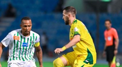 الخليج يتغلّب على النجمة بثلاثية في دوري روشن