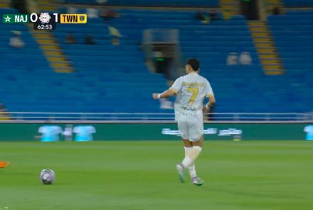 التعاون يفوز على النجمة بهدفين مقابل هدف بالدوري السعودي