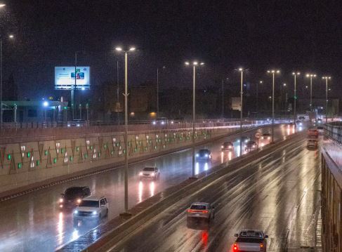 لقطات لهطول أمطار الخير على القصيم