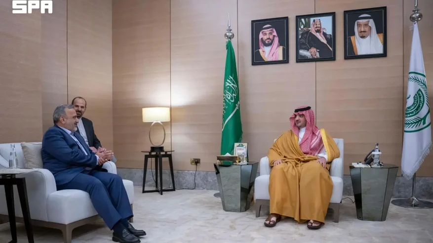 عبدالعزيز بن سعود يستقبل رئيس منظمة الحج والزيارة الإيرانية