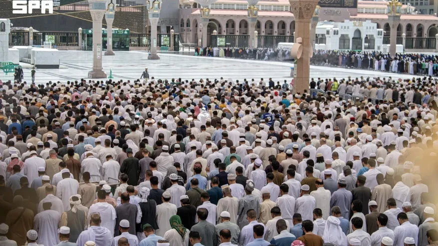 خطيب المسجد النبوي للحجاج: تفرغوا للمناسك والتزموا بالتعليمات