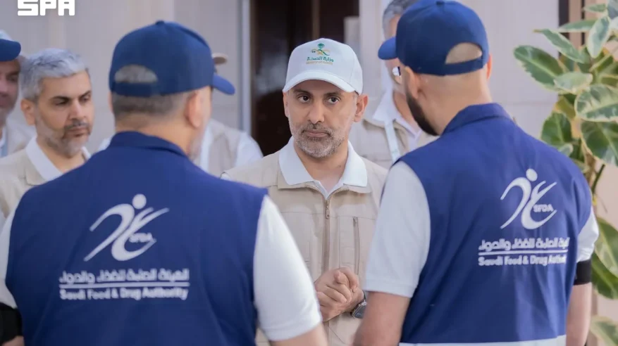 وزير الصحة يزور مركز عمليات الحج التابع “للغذاء والدواء” ويتفقد جاهزية خدماته