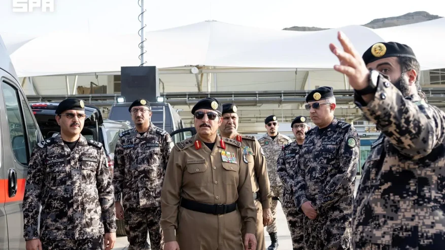 مدير الأمن العام يتفقد قوات أمن الحج والجهات العسكرية المساندة المشاركة في الحج