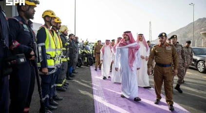 وزير الداخلية يتفقد وحدات الدفاع المدني في مشعر منى