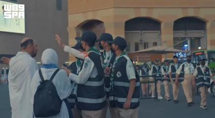 متطوعو وزارة الداخلية يسهمون في دعم الخدمات الإنسانية لضيوف الرحمن خلال الحج