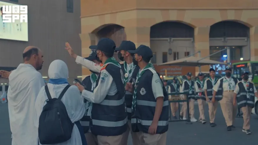 متطوعو وزارة الداخلية يسهمون في دعم الخدمات الإنسانية لضيوف الرحمن خلال الحج
