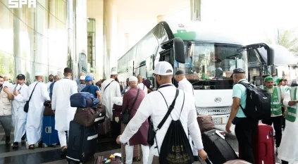 ضيوف برنامج خادم الحرمين يغادرون مكة المكرمة إلى المدينة المنورة بعد إتمام مناسك الحج