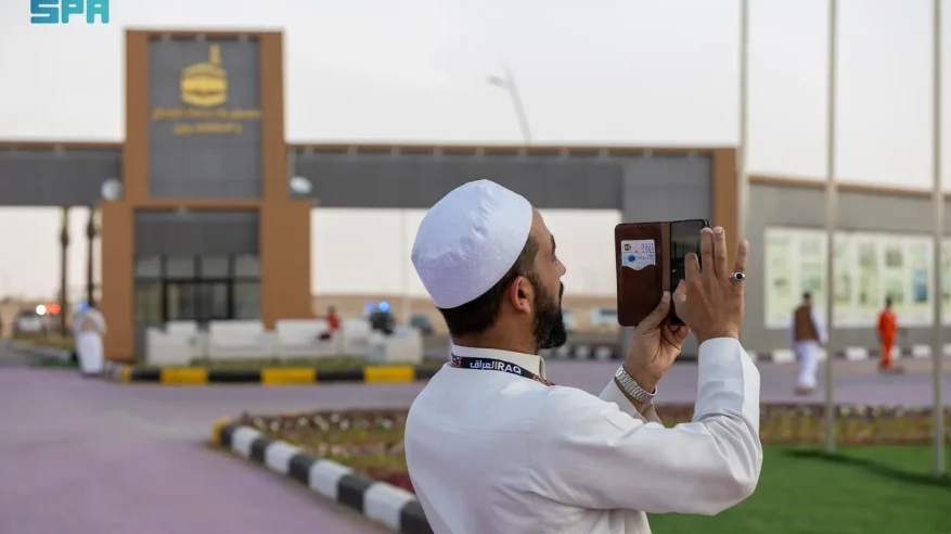 حجاج العراق يوثقون بمشاريع الاعتزاز تجربة الطريق إلى المشاعر المقدسة