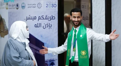 مغادرة أولى رحلات المستفيدين من طريق مكة عبر مطار محمد الخامس بالمغرب