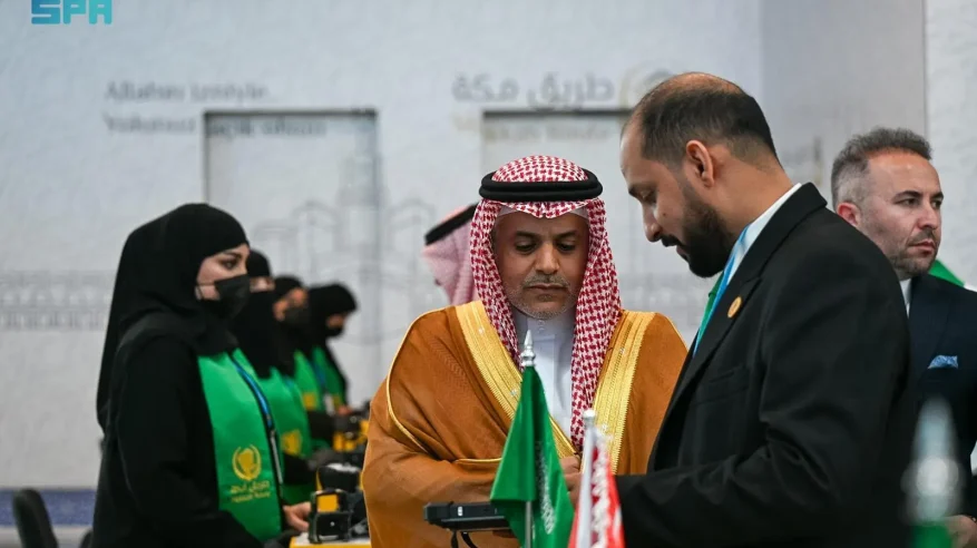 القنصل العام للمملكة يزور صالة مبادرة طريق مكة بمطار إسطنبول الدولي