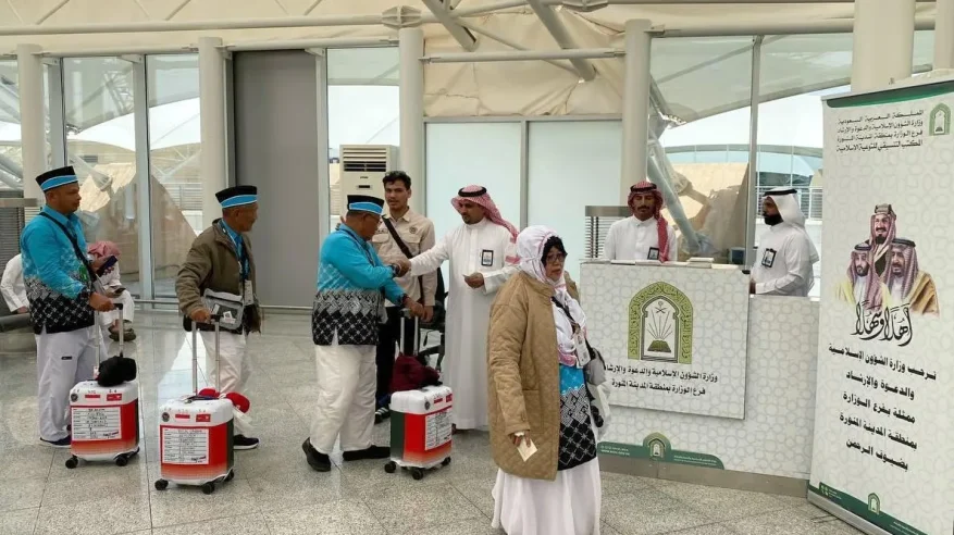 أكثر من 48 ألف مطبوع إرشادي للحجاج بمطار الأمير محمد بن عبدالعزيز