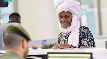 جوازات مطار الأمير محمد بن عبدالعزيز تستقبل أولى رحلات حجاج بنين