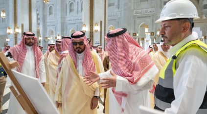 الأمير سعود بن مشعل يزور المسجد الحرام للوقوف على جاهزية مشروع المطاف