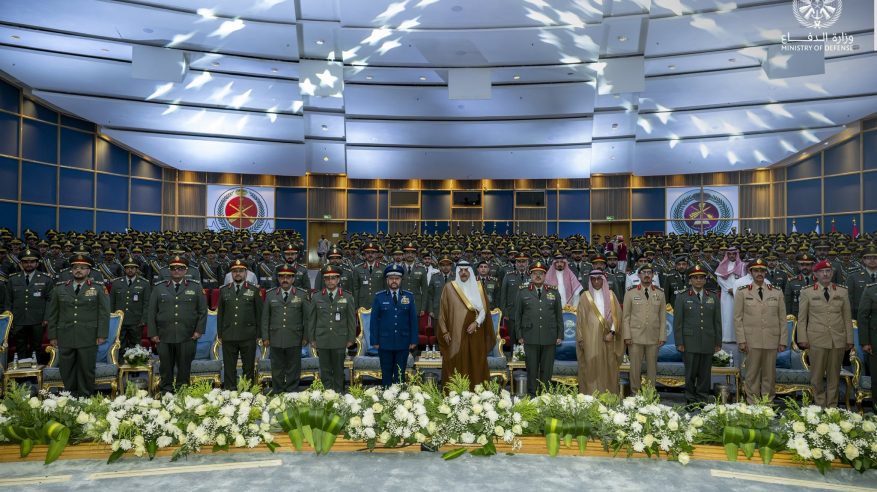 نائب وزير الدفاع يرعى حفل تخريج الدفعة 23 من طلبة كلية الملك عبدالله للدفاع الجوي