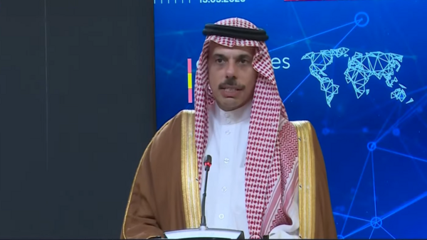 فيصل بن فرحان: ندعم المسار الدبلوماسي لحل الأزمة بين أمريكا وإيران