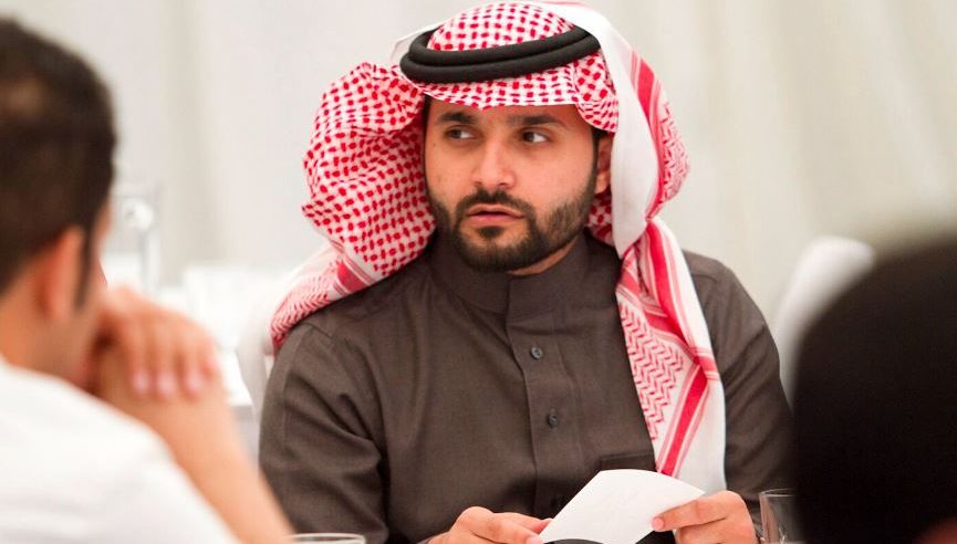 عبدالعزيز إبراهيم القاسم ينال الدكتوراه من جامعة سوانزي في المملكة المتحدة