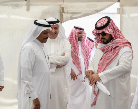 نائب أمير مكة المكرمة يتفقد جاهزية المشاعر المقدسة لحج 1447هـ