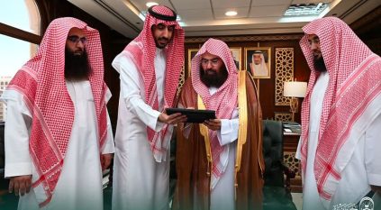 رئيس الشؤون الدينية يدشّن صفحة المزايا والخصومات لمنسوبي المسجد النبوي