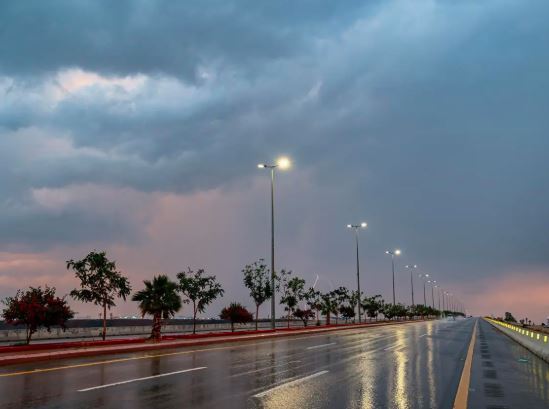 هطول أمطار الخير على منطقة الباحة