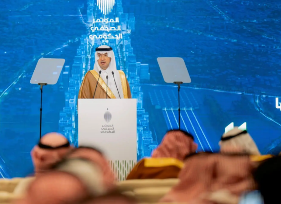 وزير البلديات والإسكان: 22 ألف كادر ميداني و4 محاور رئيسة ضمن منظومة البلديات بموسم الحج