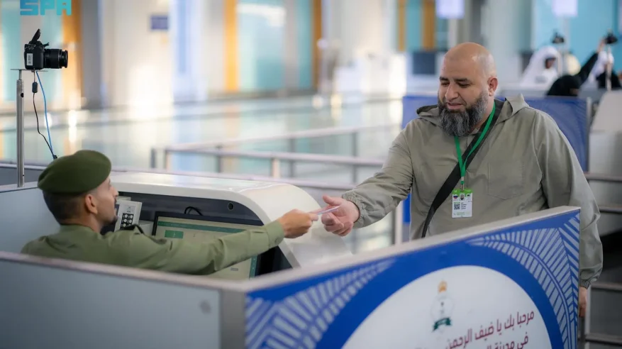 جوازات مطار الأمير محمد بن عبدالعزيز تستقبل أولى رحلات حجاج روسيا