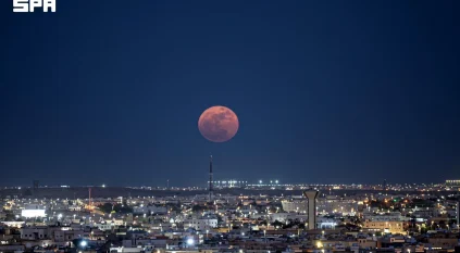 رُصد البدر الأخير من عام 1447هـ في سماء الشمالية