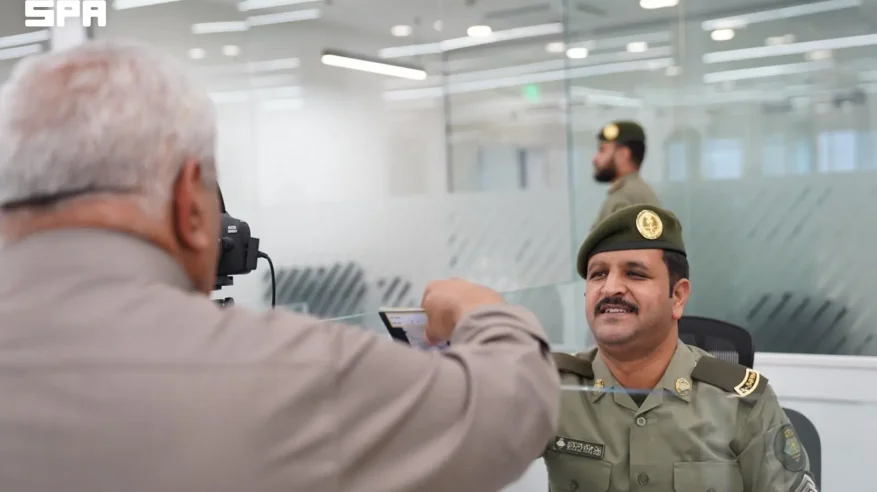 جوازات منفذ جديدة عرعر تنهي إجراءات مغادرة أولى رحلات الحجاج