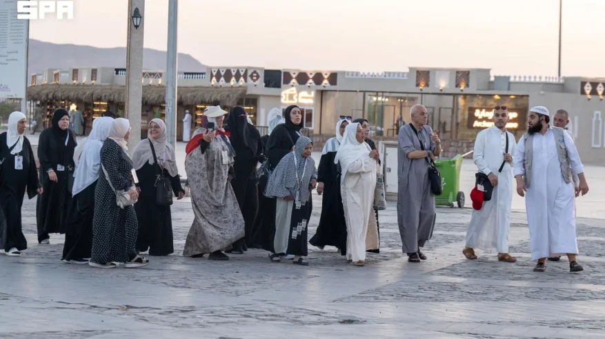 موسم ما بعد الحج.. زوار المدينة المنورة يتوافدون على المعالم الإسلامية والتاريخية