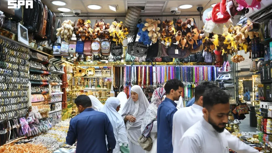 ضيوف الرحمن ينعشون الحركة التجارية في أسواق المدينة المنورة