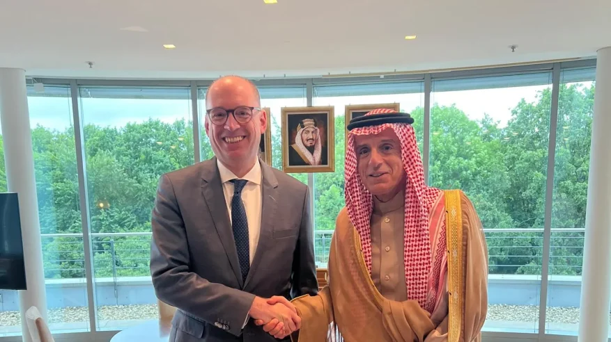 الجبير يستعرض التعاون الثنائي مع وزير التعاون الألماني