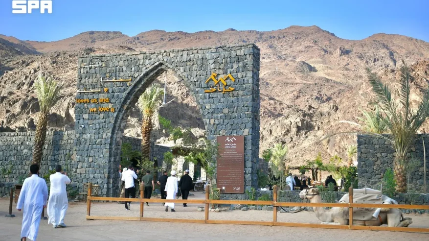 جبل أحد.. تاريخ يُروى وتجربة تُعاش في قلب المدينة المنورة