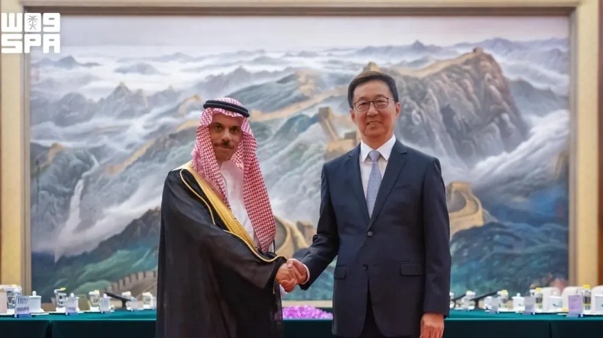 فيصل بن فرحان يستعرض العلاقات الثنائية وسبل تنمية التعاون مع نائب رئيس الصين
