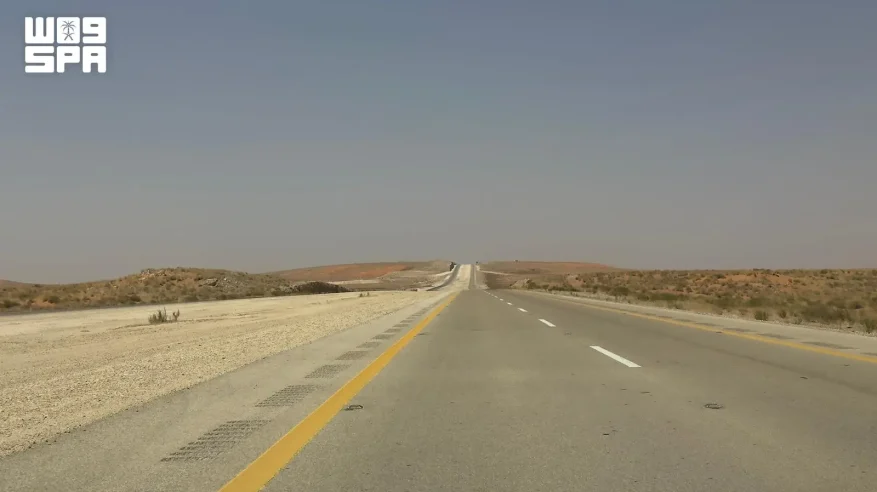 طريق رفحاء – حائل الجديد يدعم الحركة اللوجستية بين المنطقتين