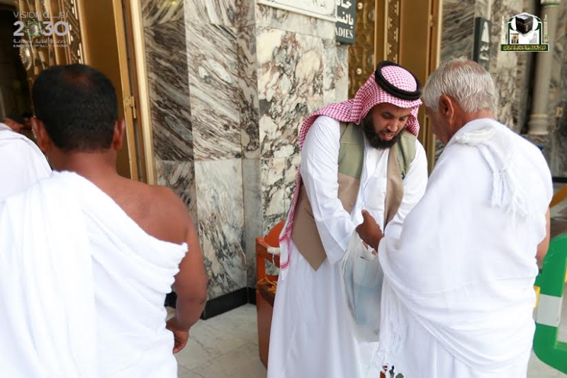 210 باباً تشرع خدماتها لقاصدي المسجد الحرام خلال رمضان1