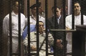 مبارك ونجلاه لم يحضرا جلسة محاكمتهم بقضية القصور الرئاسية