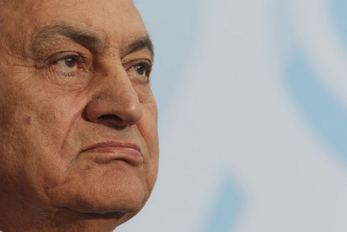 مبارك سينقل لمنشأة سيادية أو مستشفى عسكري