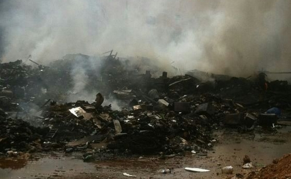 حريق نفايات امتد إلى شقة سكنية بـ “محمدية عرعر”