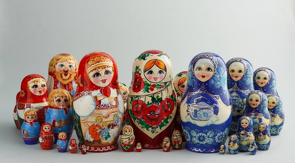 الماتريوشكا تراث روسي يحكي تجربة المرأة الريفية