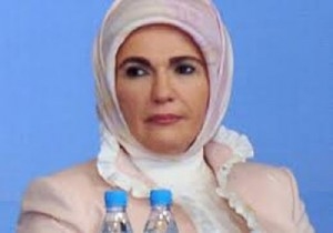 زوجة أردوغان تشكو برلمانيّاً معارضاً لتصرّفه غير اللّائق