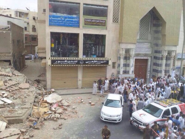المدني يستعين بسيارة لرصد الزلازل للتعرف على سبب انهيار مبنى جدة