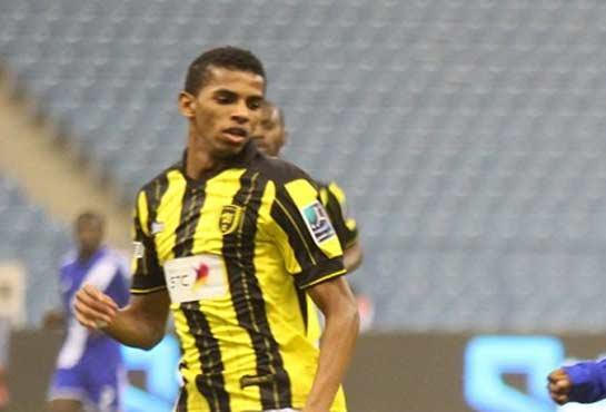 “عسيري” يكشف حقيقة تجديد تعاقده مع الاتحاد