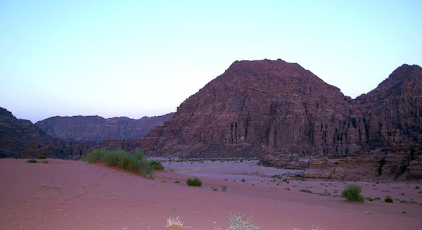 العثور على مفقودي تبوك.. أحدهما سليم و الآخر يعاني