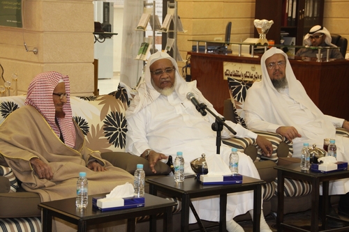 آل فريان يلتقي “الأخضر” في زيارته لتحفيظ الرياض