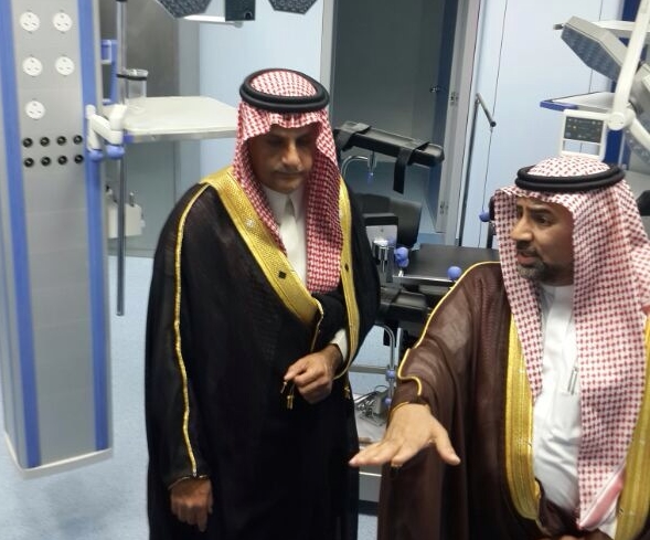 آل الشيخ يتفقد مستشفى الأمير متعب بن عبدالعزيز بسكاكا