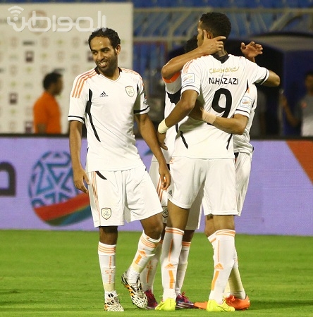 الشباب يتصدر الدوري السعودي مؤقتاً بفوزه على هجر