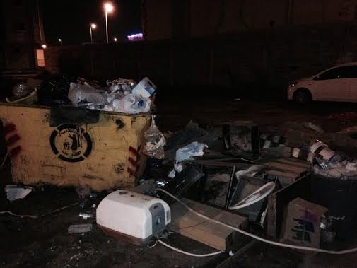 بالصور.. تكدس النفايات بـ“مطار جازان” منذ أسبوعين